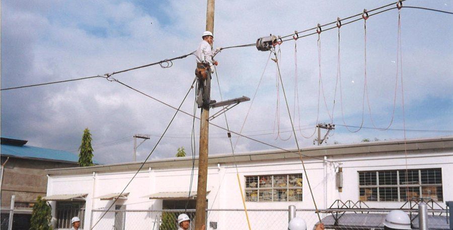 Aerial cable installation in the 1990s